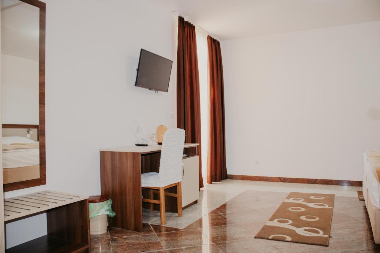נאום Hotel Villa Matic מראה חיצוני תמונה