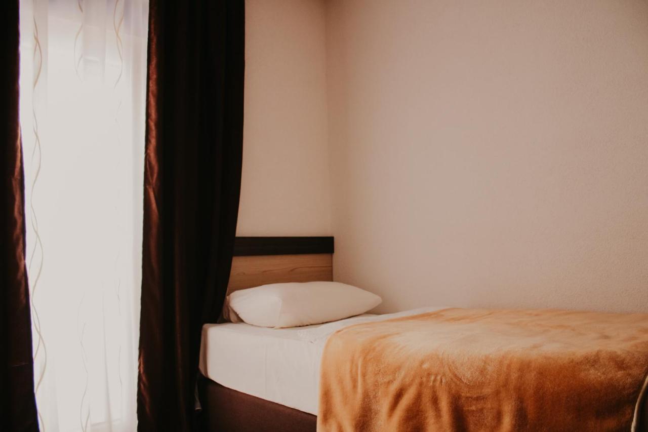 נאום Hotel Villa Matic מראה חיצוני תמונה