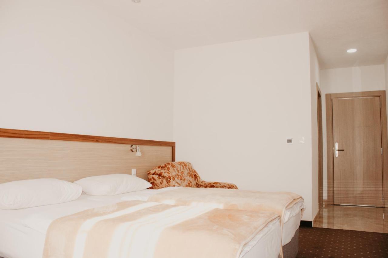 נאום Hotel Villa Matic מראה חיצוני תמונה