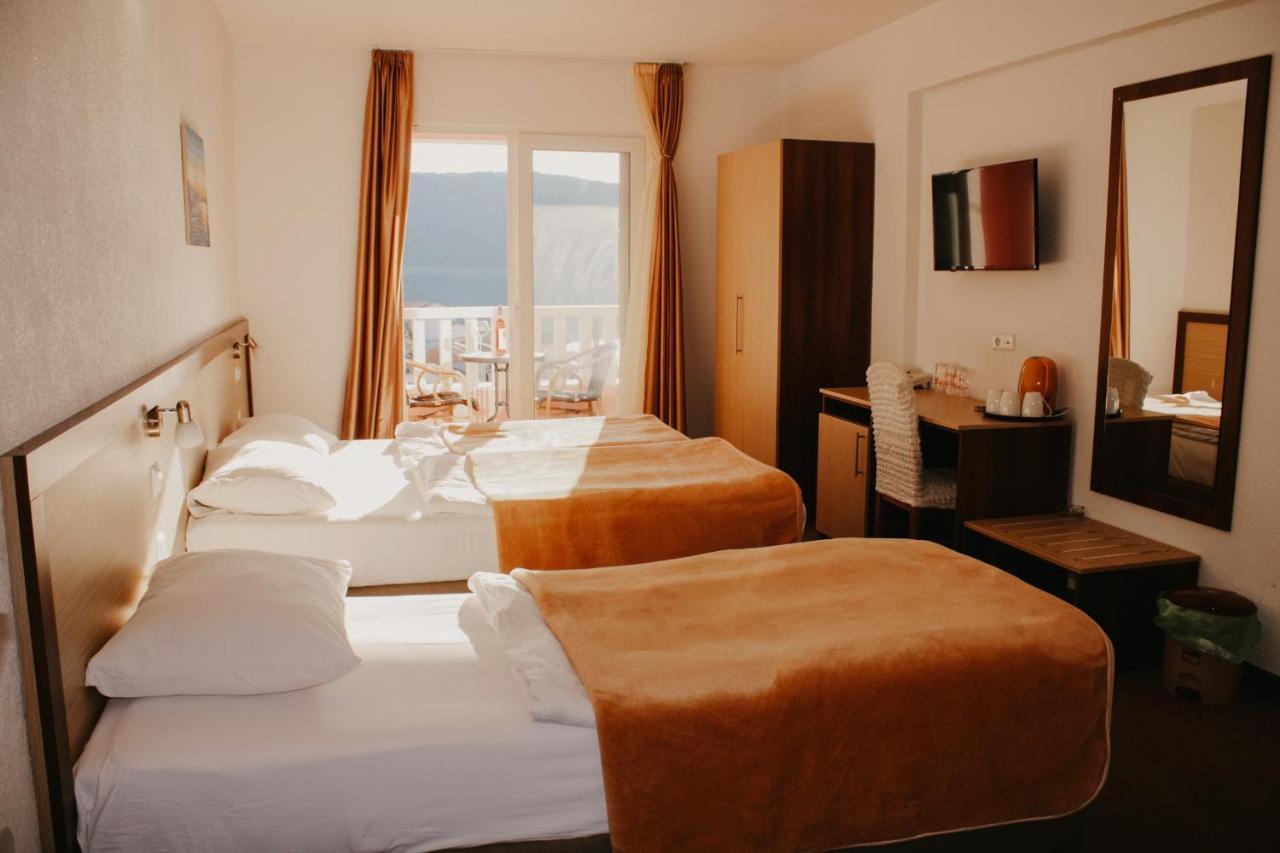 נאום Hotel Villa Matic מראה חיצוני תמונה