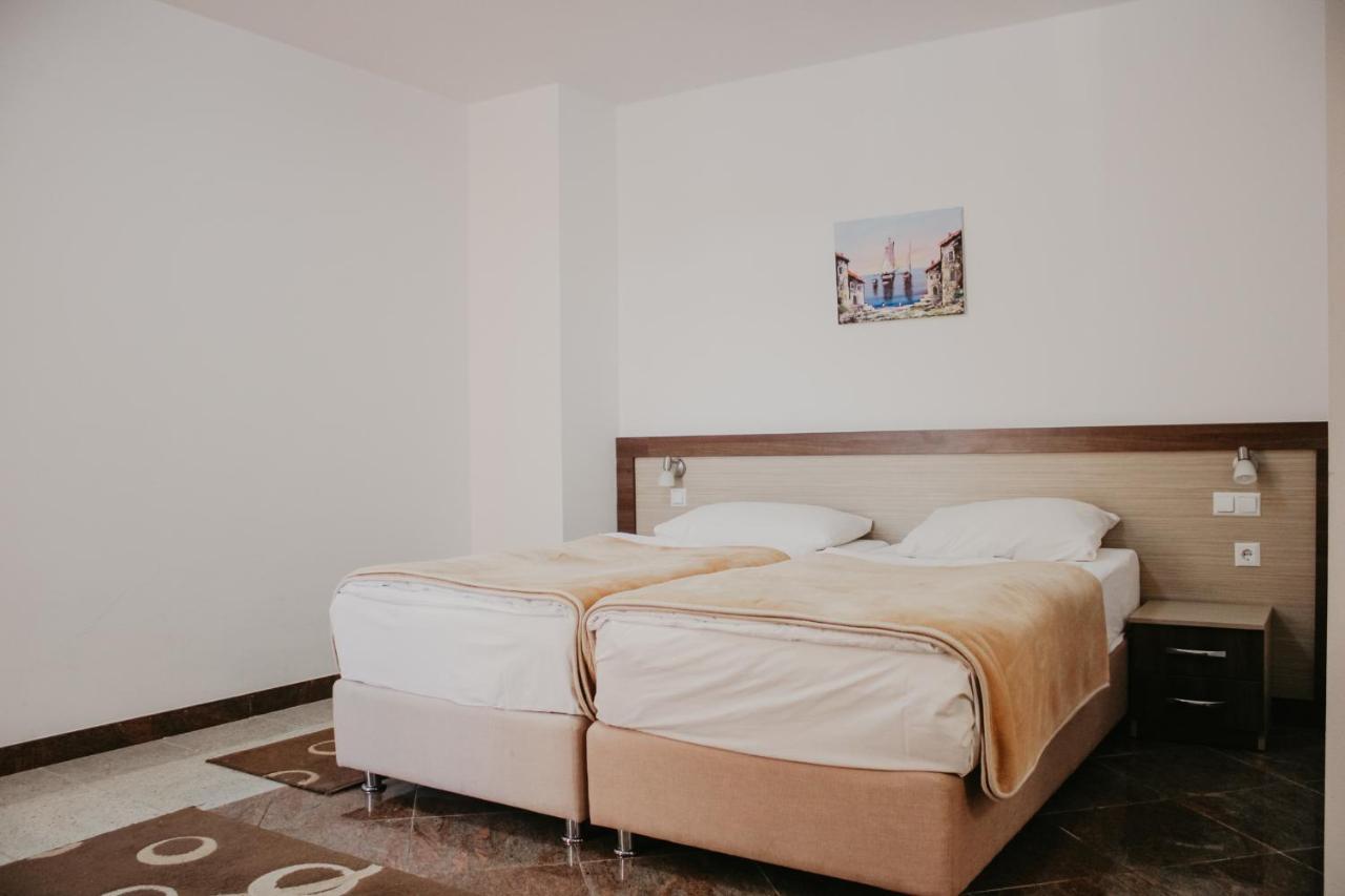 נאום Hotel Villa Matic מראה חיצוני תמונה