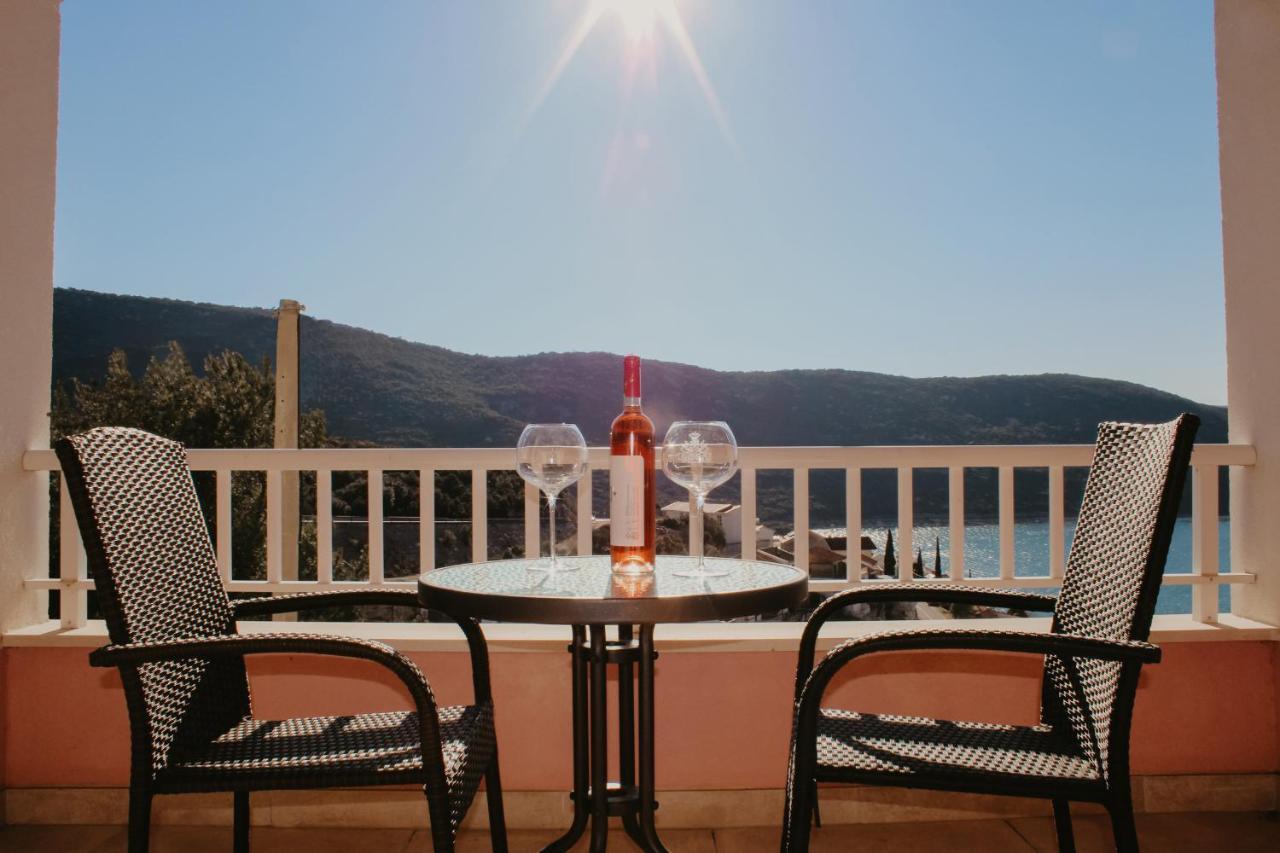 נאום Hotel Villa Matic מראה חיצוני תמונה