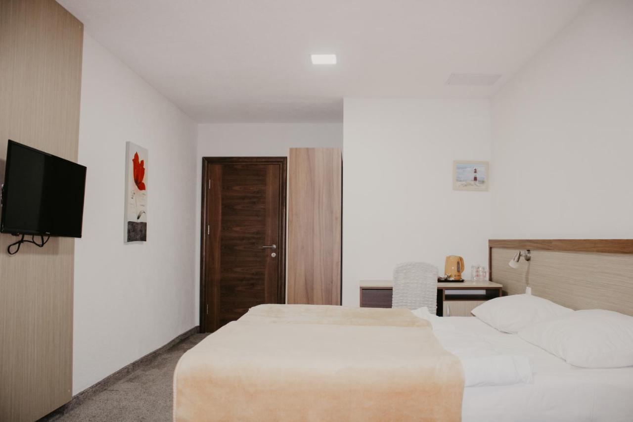 נאום Hotel Villa Matic מראה חיצוני תמונה