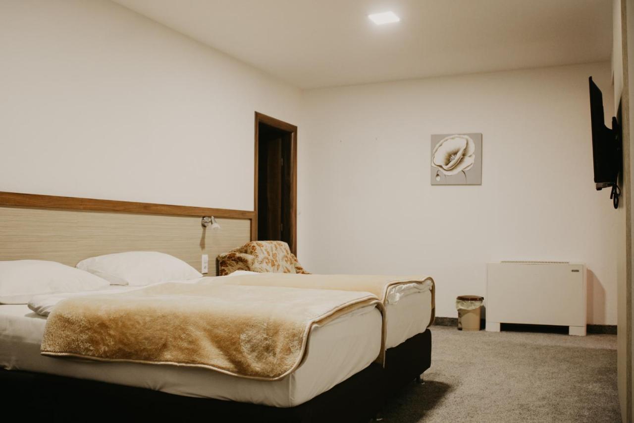 נאום Hotel Villa Matic מראה חיצוני תמונה